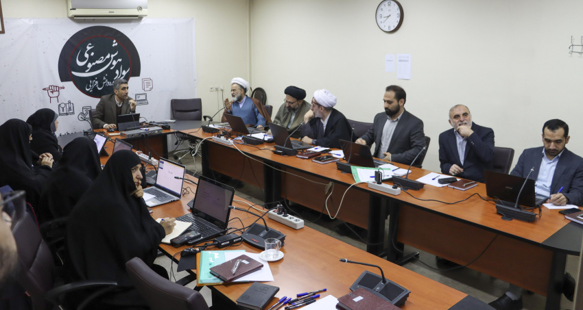 دومین جلسه دوره دانش‌افزایی «سواد هوش مصنوعی» با عنوان «ابزارهای کاربردی هوش مصنوعی در آموزش و پژوهش»